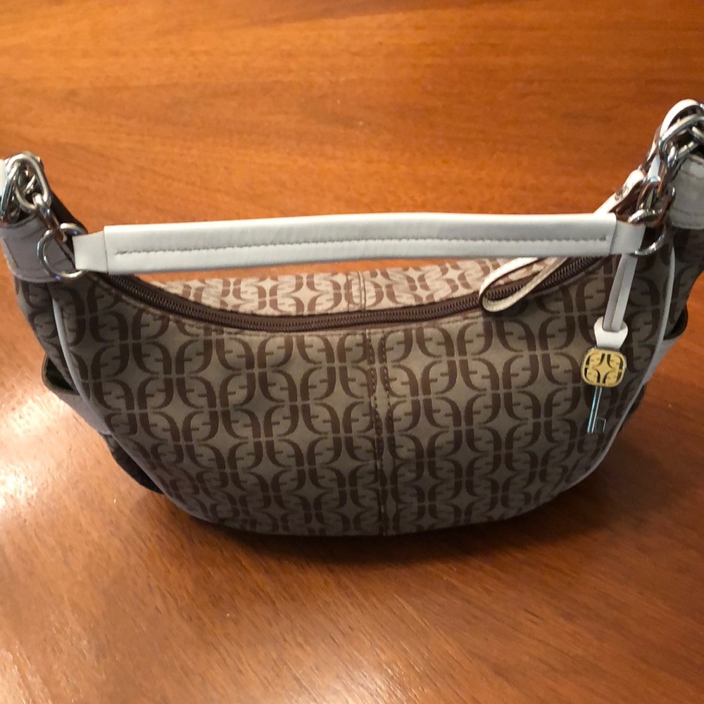 New signature vintage Fossil purse.